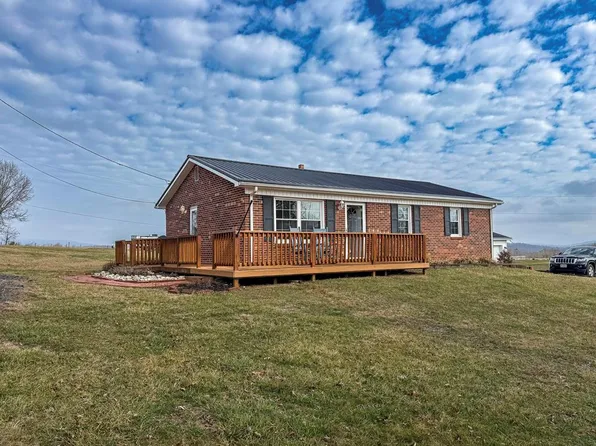 136 Pecan Dr, Ivanhoe, VA 24350