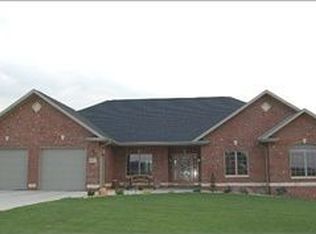 9037 Long Tail Ln, Dubuque, IA 52003