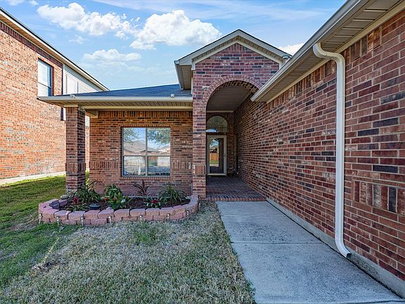 2nd image of 5204 Grayson Ridge Dr