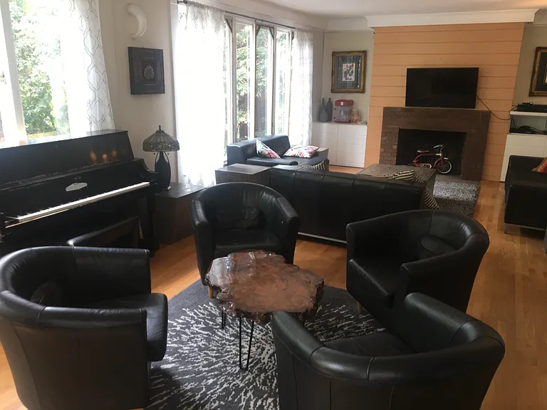 2669 Le Conte Ave #3E — Photo 5