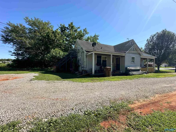 1002 East St, Moulton, AL 35650