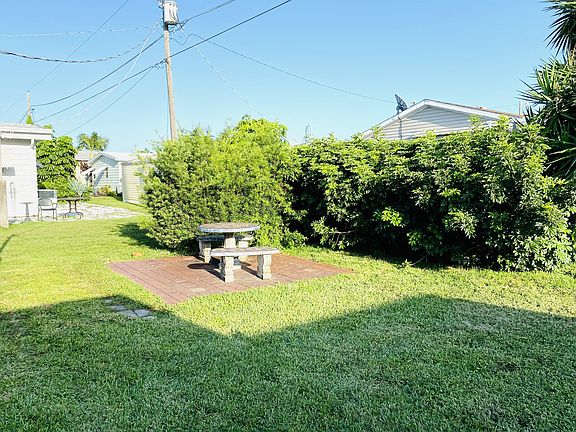 5th image of 4444 Meadow View Dr