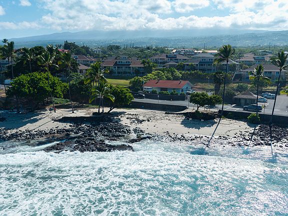 2nd image of 75-5919 Alii Dr APT U22
