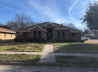 805 Broadway Ave, Euless, TX 76040