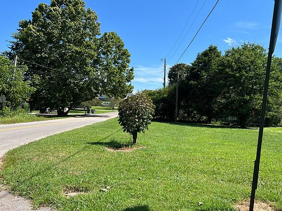 5th image of 19 Hinton Ln