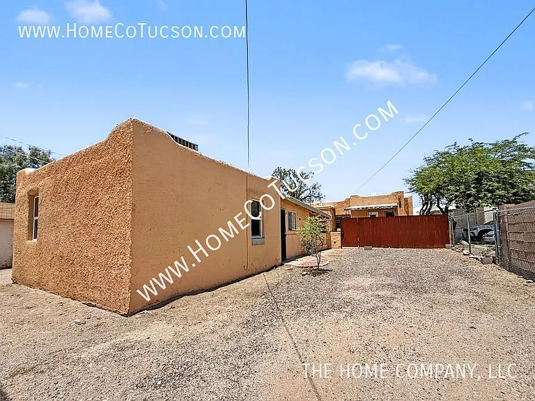 542 E Speedway Blvd — Photo 17