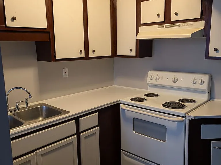1009 S 3rd St — Photo 3