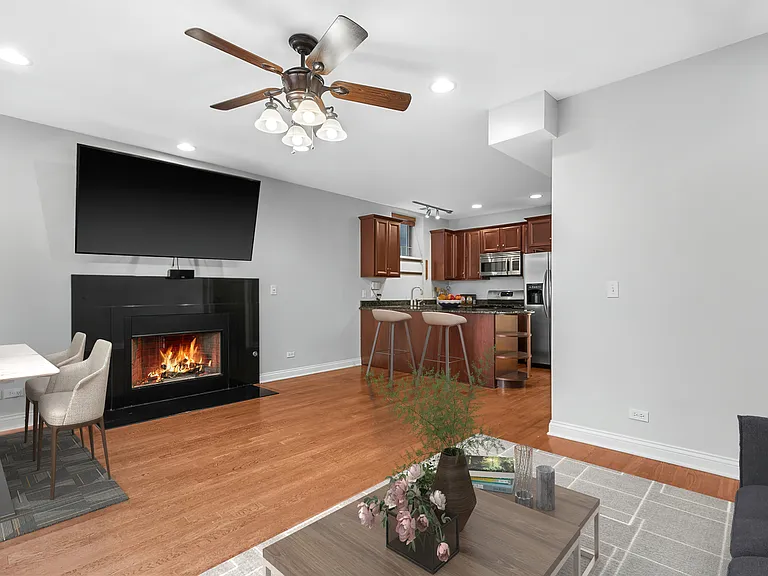 2728 W Cortez St #1 — Photo 3