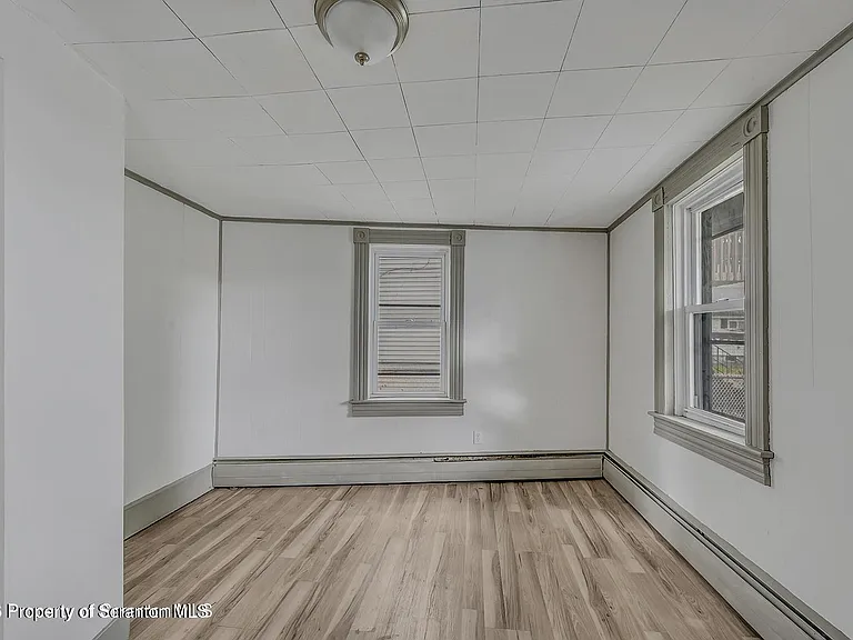 1200 Main St — Photo 13