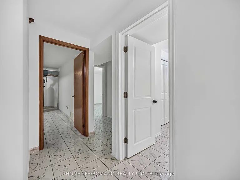61 Gas Light Cres #BASEMENT — Photo 22