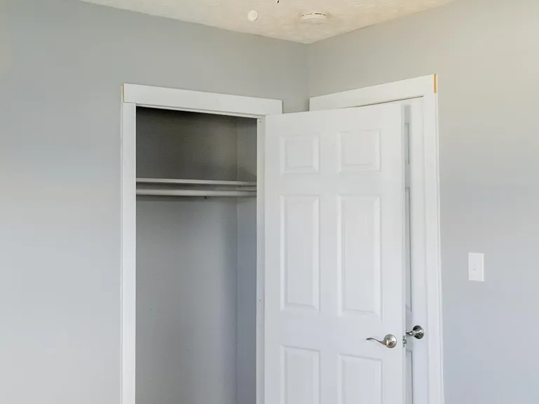 4340 Maplegrove Dr — Photo 16