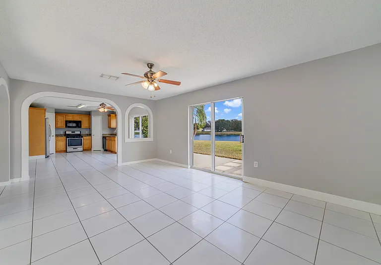 3170 Santa Cruz Dr — Photo 5