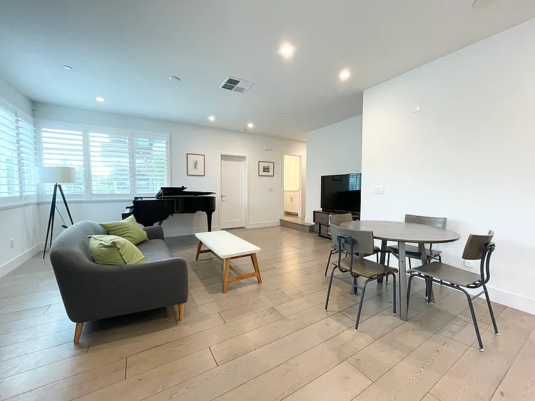 15036 Briggs Ct — Photo 4