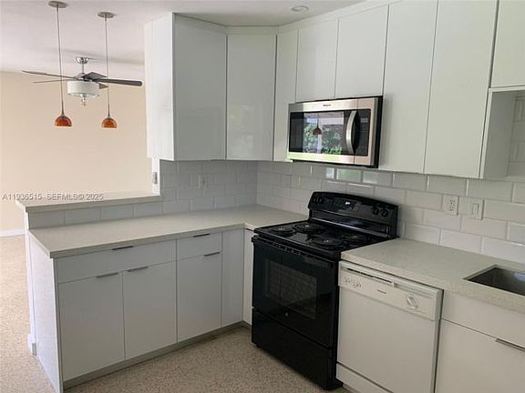 3rd image of 8245 SW 100th St