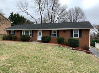 6710 Trevilian Rd, Roanoke, VA 24019