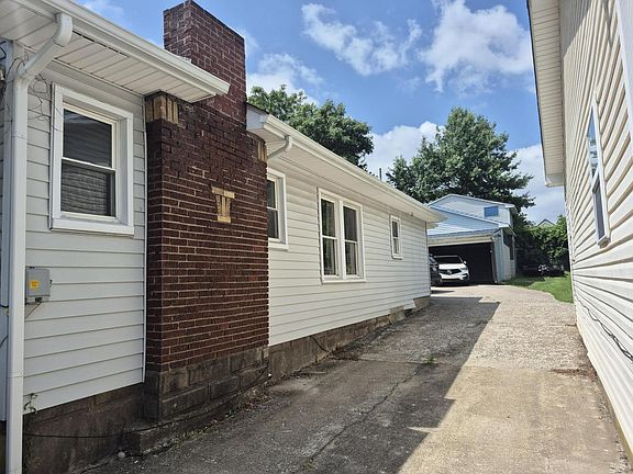2nd image of 154 Devonia Ave