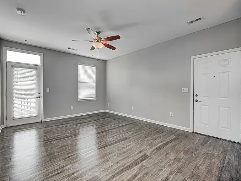 Slate Run Lofts and Apartments — Photo 9