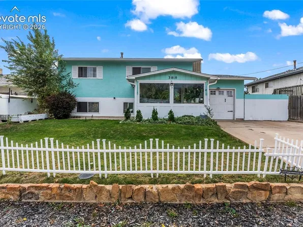 3810 Canterbury Ln, Pueblo, CO 81005