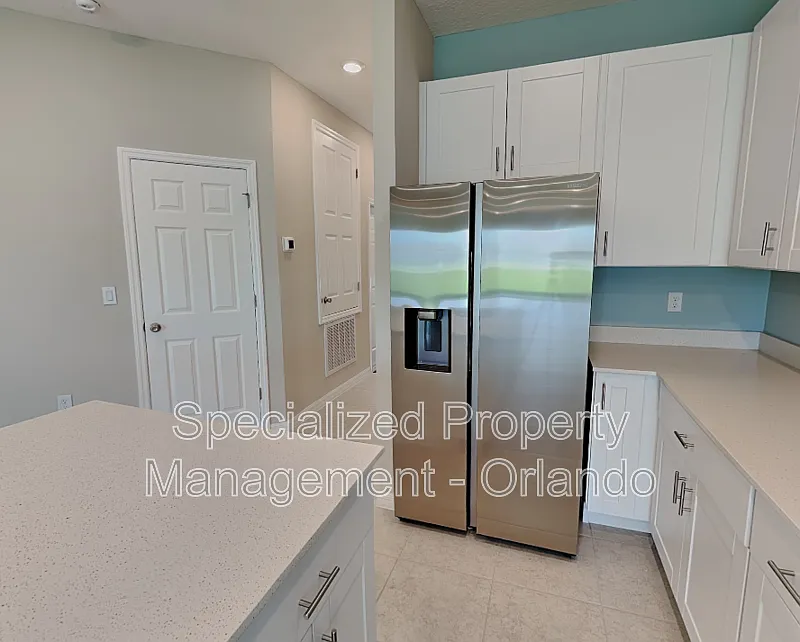 3 bed, 2.0 bath, 1713 sqft, $1,950 — Photo 4
