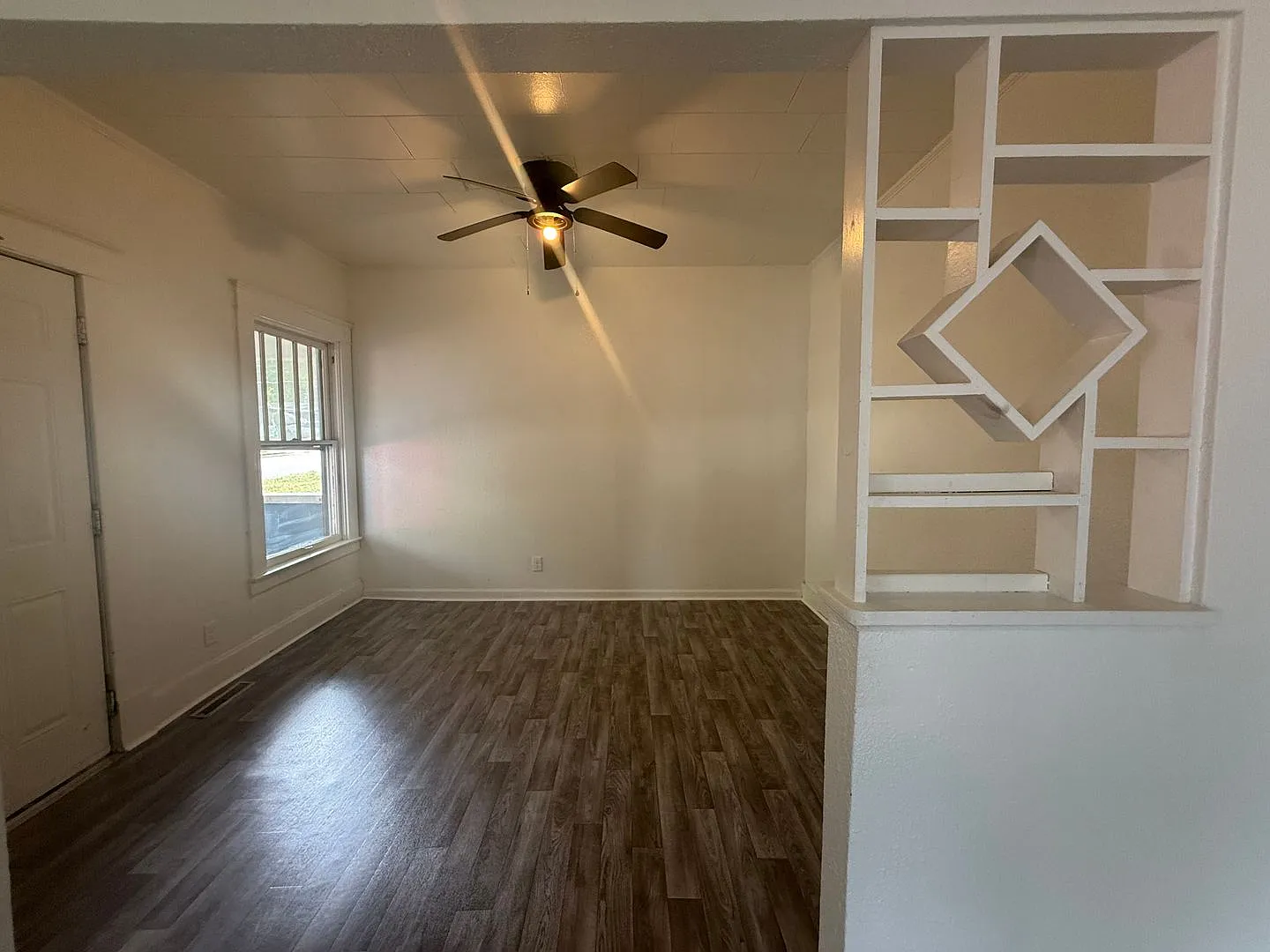 4 bedroom 2.5 bath home available now! — Photo 3