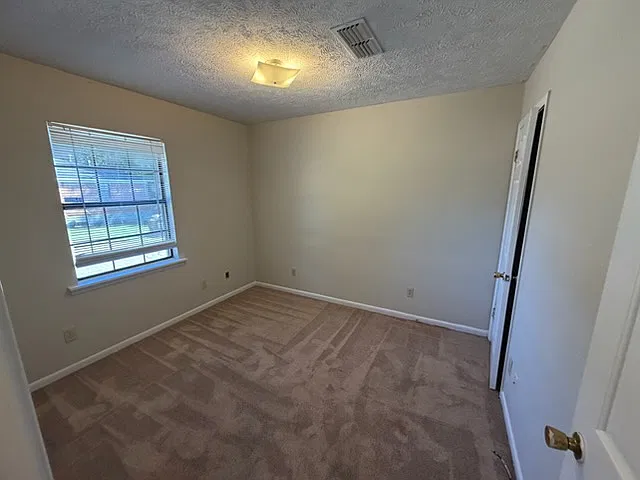 2 bed, 800 sqft, $795 — Photo 2