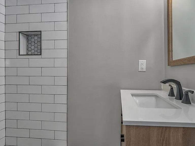 2215 W Grace St #2 — Photo 11