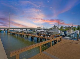 4780 Brittany Dr S APT 11, Saint Petersburg, FL 33715