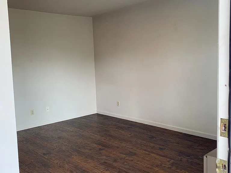 54 NW Lake Pl #A — Photo 10
