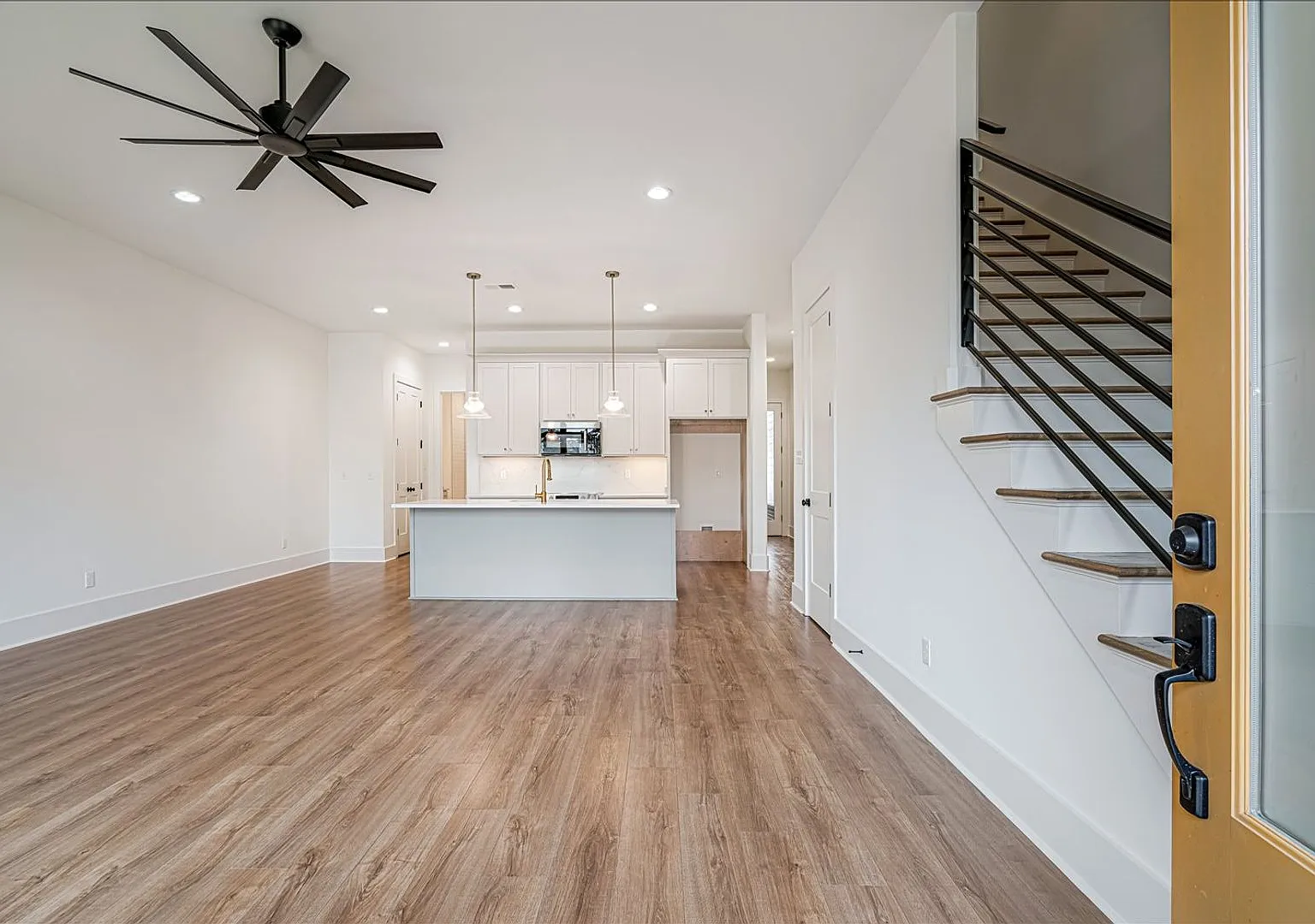 Brand New Luxury Townhome — Photo 3