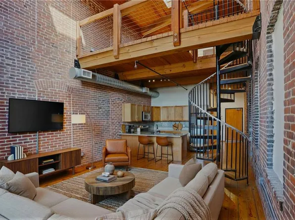 407 Pine St #303, Providence, RI 02903