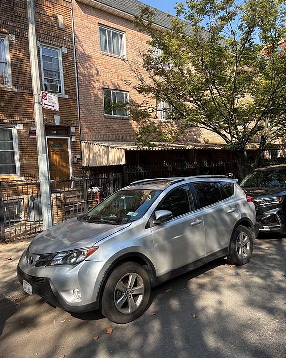 2nd image of 512 Sheffield Ave