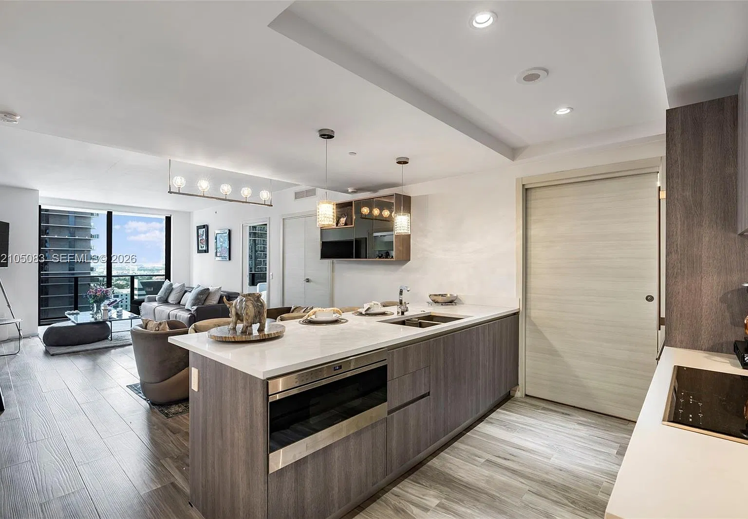 801 Sma Residences Condo — Photo 1