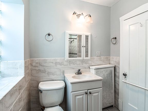 5th image of 5923 N Fairfield Ave #1