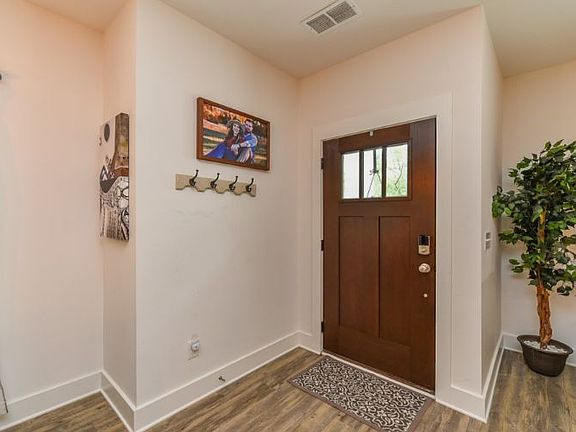 4th image of 3108 Elm Hill Pike #A