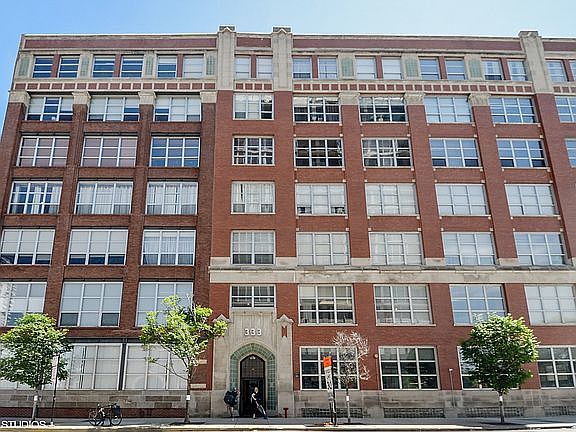 1st image of 333 S Des Plaines St #303