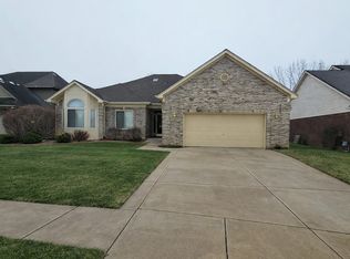 47173 Woodberry Estates Dr, Macomb, MI 48044
