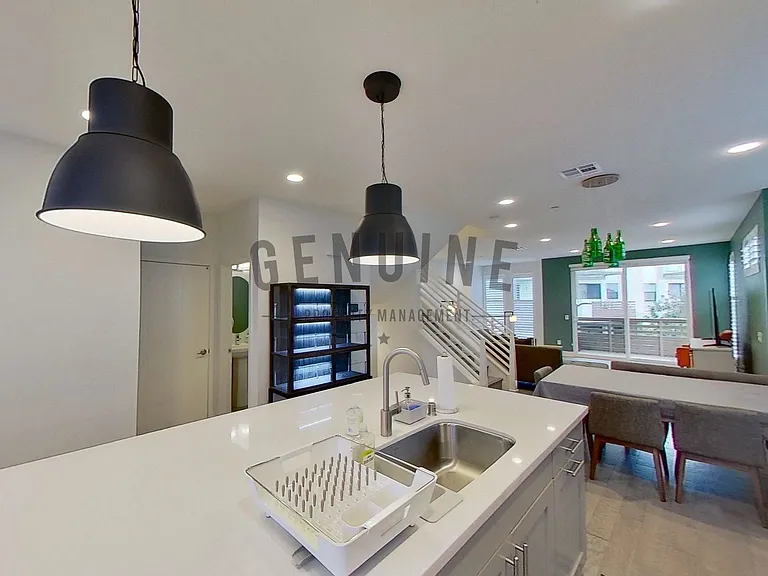 664 Wedge — Photo 19