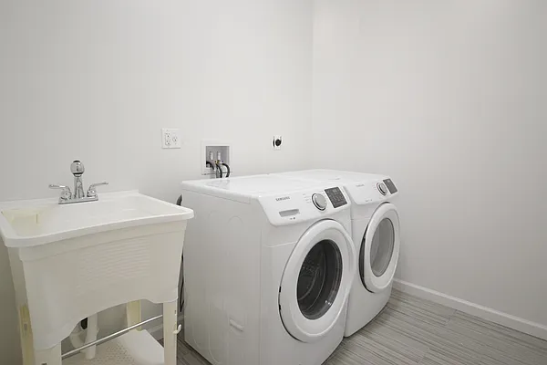 Rented by Bold New York | media 6