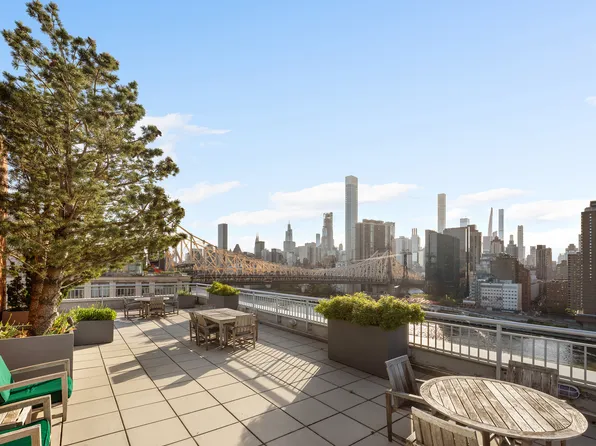 425 Main Street image 12 of 21