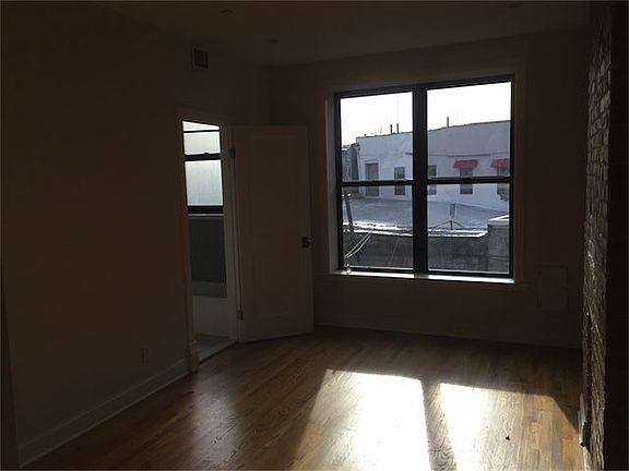 4th image of 42 Macon St APT 3