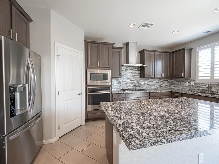6198 Hays Cove Ct — Photo 19