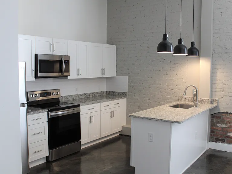 410 Wellons St #204 — Photo 1