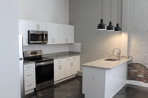 410 Wellons St #204 Photo 1