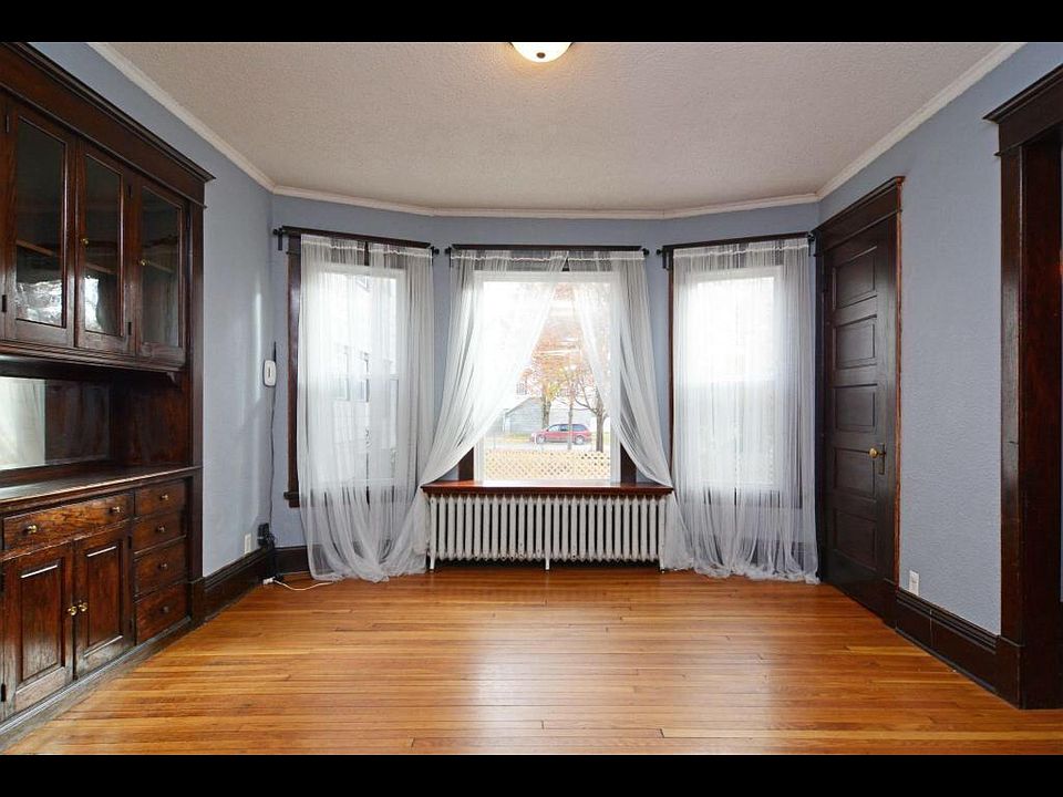 1st image of 970 Edgerton St