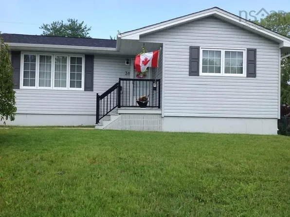 31 Lynnville Dr, Lower Sackville, NS B4C 2H7