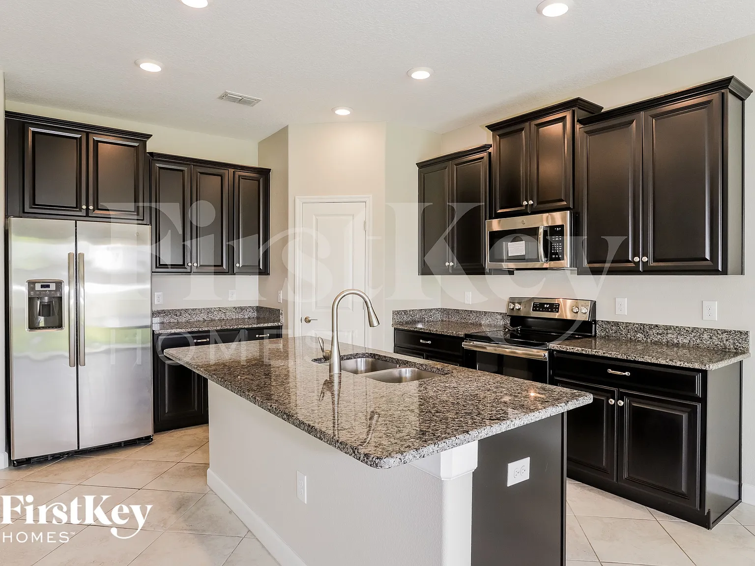 4 bed, 2.5 bath, 2775 sqft, $2,765 — Photo 4