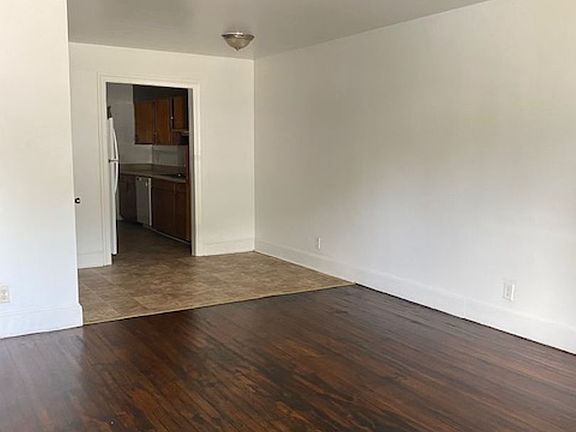 3rd image of 117 Stancil Dr Unit B
