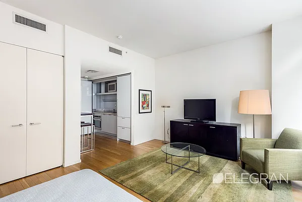 Rented by (Legacy) Elegran | media 24