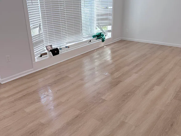 15 Thomas Pl #1 — Photo 3
