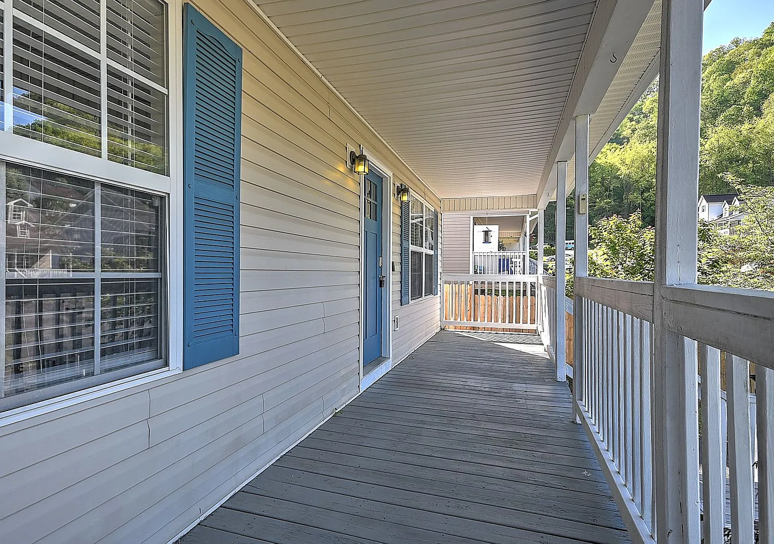 105 Saint James Pl, Bristol, TN 37620 — Photo 4